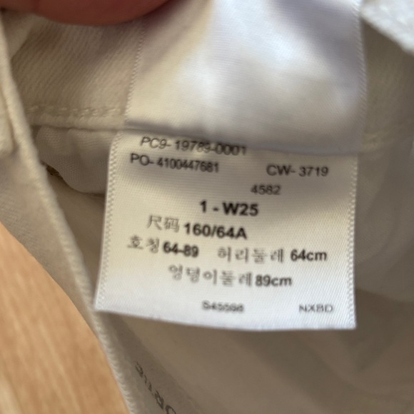 Denizen from Levi's Women's Cream Jean Shorts - Picture 5 of 5